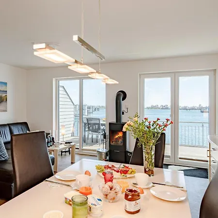 Vila Schleivilla-hafenblick-by-seeblick-ferien-oro-sauna-direkte-wasserlage *