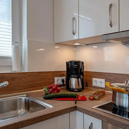 Schleivilla-hafenblick-by-seeblick-ferien-oro-sauna-direkte-wasserlage