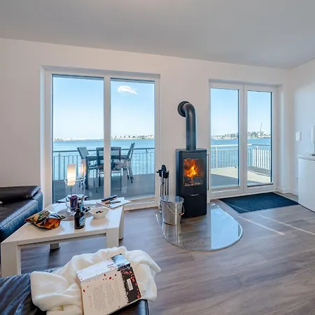 Schleivilla-hafenblick-by-seeblick-ferien-oro-sauna-direkte-wasserlage * Olpenitz