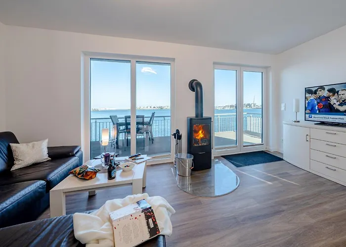 Schleivilla-hafenblick-by-seeblick-ferien-oro-sauna-direkte-wasserlage * Olpenitz